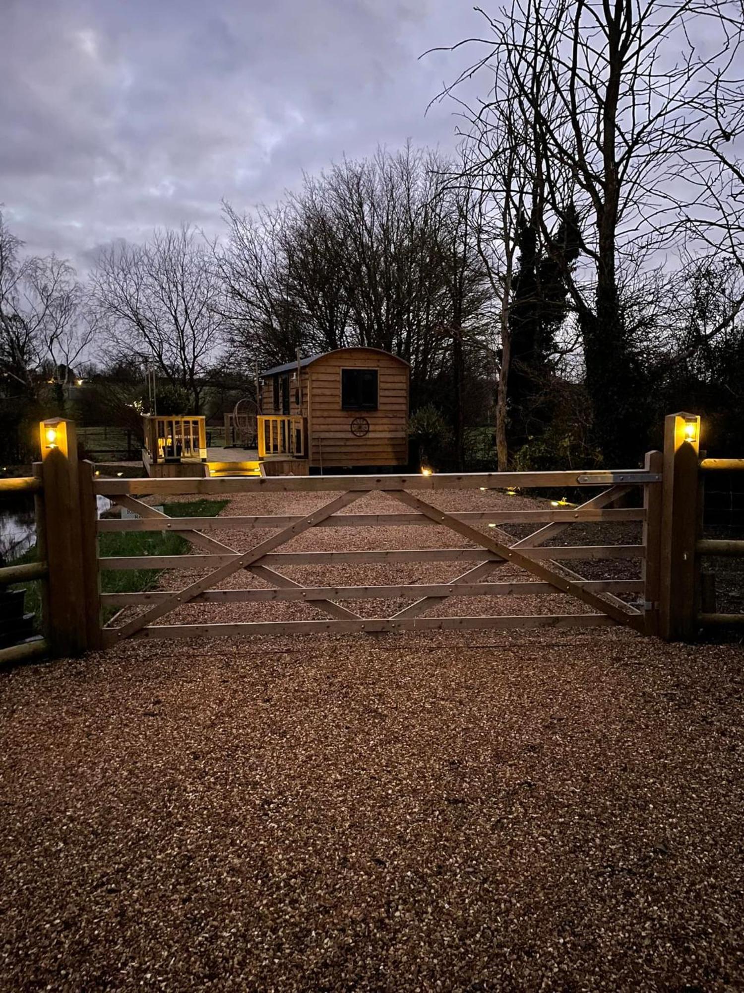 Rusty Duck Retreat Shepherds Hut Shedfield Экстерьер фото